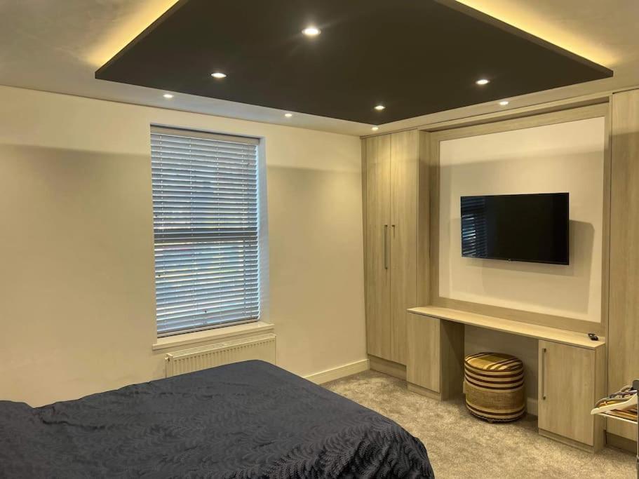 كينغستون أبون هول 1 Bedroom Flat, Fully Furnished المظهر الخارجي الصورة