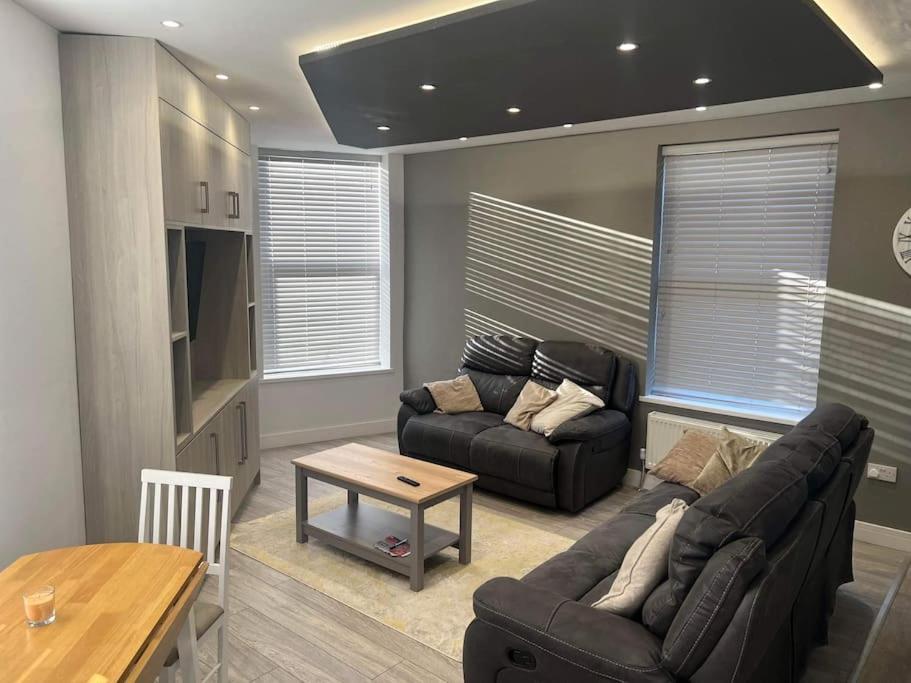 كينغستون أبون هول 1 Bedroom Flat, Fully Furnished المظهر الخارجي الصورة