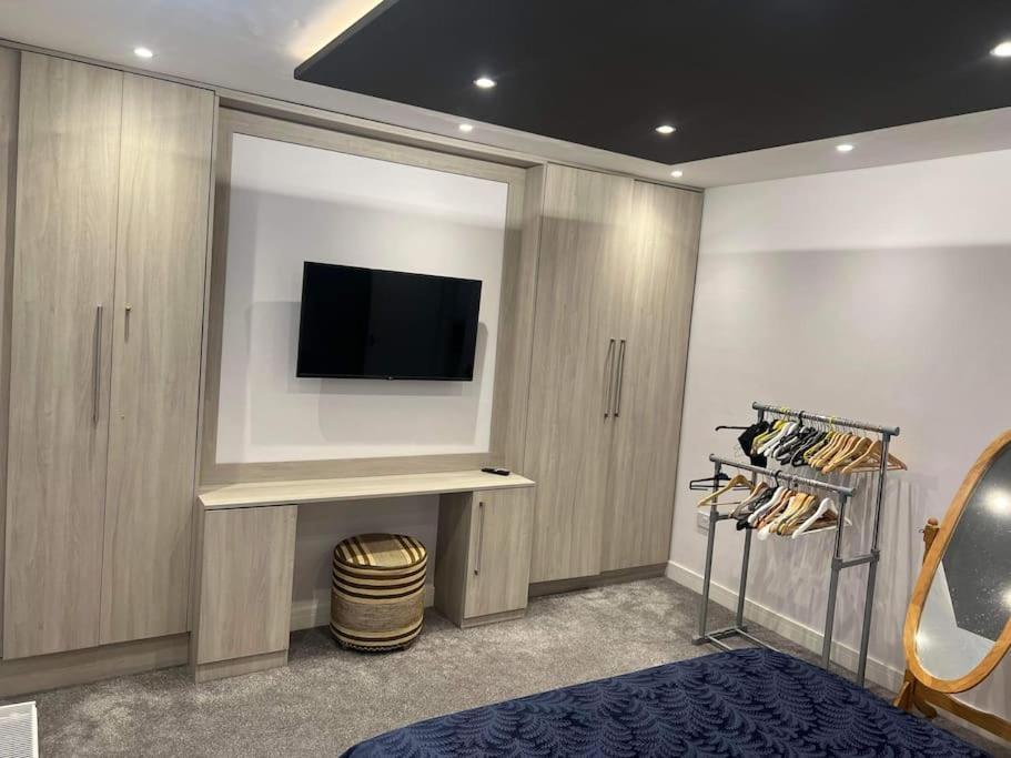 كينغستون أبون هول 1 Bedroom Flat, Fully Furnished المظهر الخارجي الصورة